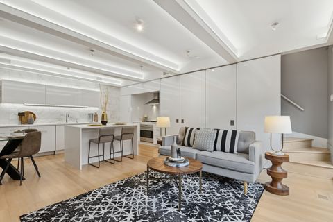 Tiny photo for 820 W Wolfram Street #F, Chicago, IL 60657 (MLS # 12515122)