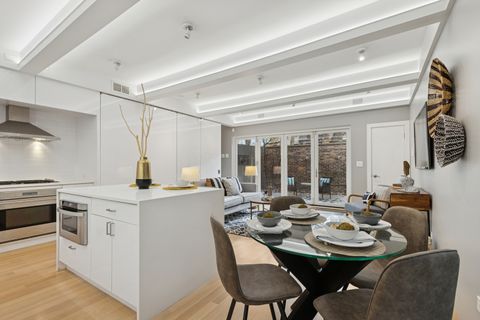 Tiny photo for 820 W Wolfram Street #F, Chicago, IL 60657 (MLS # 12515122)