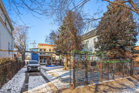 3144 N Spaulding Avenue 2 Chicago IL 60618