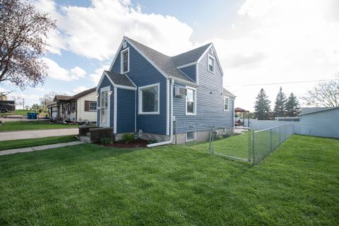 Photo of 813 S Jefferson Avenue, Dixon, IL 61021 (MLS # 12624018)