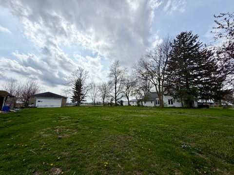 610 W Green Street Newman IL 61942