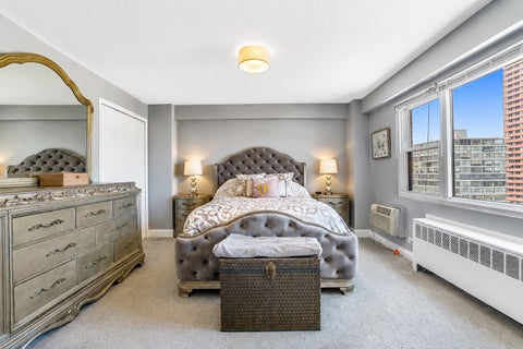 Tiny photo for 2909 N Sheridan Road #1702, Chicago, IL 60657 (MLS # 12762322)