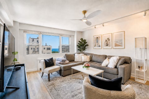 Tiny photo for 2909 N Sheridan Road #1702, Chicago, IL 60657 (MLS # 12762322)