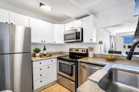 Tiny photo for 2909 N Sheridan Road #1702, Chicago, IL 60657 (MLS # 12762322)