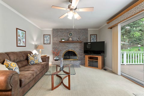 Tiny photo for 1966 Bob O Link Lane, Libertyville, IL 60048 (MLS # 12610567)