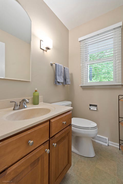 Tiny photo for 1966 Bob O Link Lane, Libertyville, IL 60048 (MLS # 12610567)