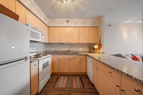 Tiny photo for 512 N MCCLURG Court #4103, Chicago, IL 60611 (MLS # 12608017)