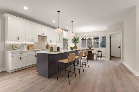 Tiny photo for 7630 W 66th Street, Bedford Park, IL 60501 (MLS # 12657205)