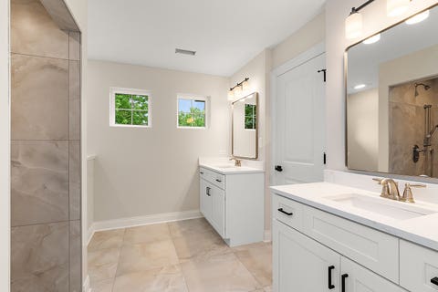 Tiny photo for 7630 W 66th Street, Bedford Park, IL 60501 (MLS # 12657205)