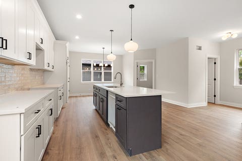 Tiny photo for 7630 W 66th Street, Bedford Park, IL 60501 (MLS # 12657205)