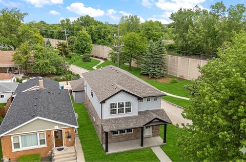 Photo of 7630 W 66th Street, Bedford Park, IL 60501 (MLS # 12657205)