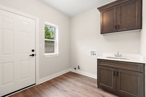 Tiny photo for 7630 W 66th Street, Bedford Park, IL 60501 (MLS # 12657205)