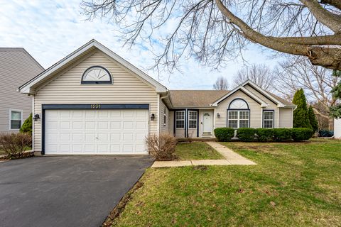 Photo of 1531 Cumberland Parkway, Algonquin, IL 60102 (MLS # 12601453)