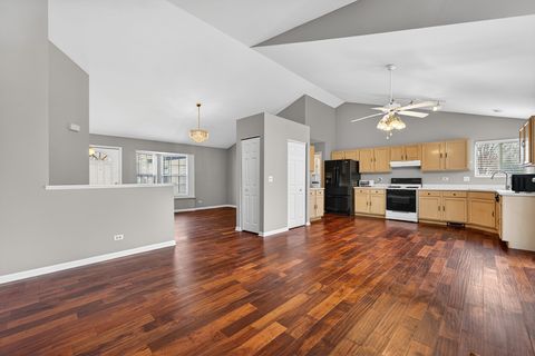 Tiny photo for 1531 Cumberland Parkway, Algonquin, IL 60102 (MLS # 12601453)