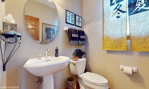 Tiny photo for 1640 S NEWTON Avenue, Park Ridge, IL 60068 (MLS # 12624003)