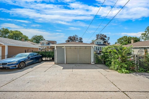 Tiny photo for 743 Newcastle Avenue, Westchester, IL 60154 (MLS # 12713762)