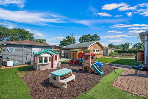 Tiny photo for 743 Newcastle Avenue, Westchester, IL 60154 (MLS # 12713762)