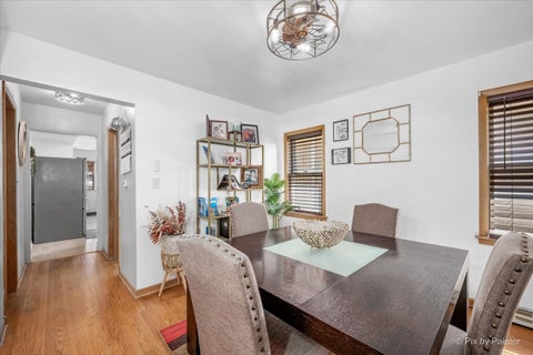Tiny photo for 743 Newcastle Avenue, Westchester, IL 60154 (MLS # 12713762)