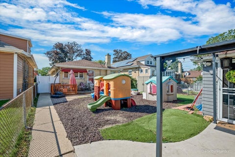 Tiny photo for 743 Newcastle Avenue, Westchester, IL 60154 (MLS # 12713762)