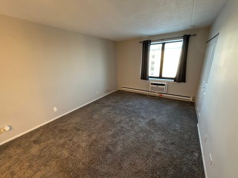 Tiny photo for 9731 N Fox Glen Drive #5C, Niles, IL 60714 (MLS # 12552928)