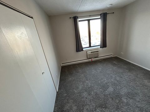 Tiny photo for 9731 N Fox Glen Drive #5C, Niles, IL 60714 (MLS # 12552928)