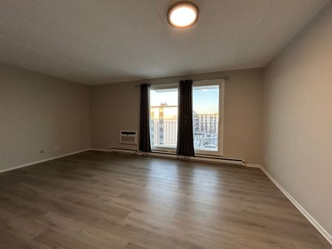 Tiny photo for 9731 N Fox Glen Drive #5C, Niles, IL 60714 (MLS # 12552928)