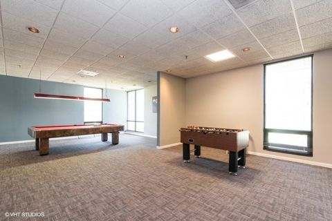 Tiny photo for 9731 N Fox Glen Drive #5C, Niles, IL 60714 (MLS # 12552928)