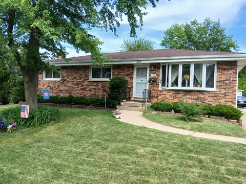 Photo of 225 S Cherry Street, Itasca, IL 60143 (MLS # 12771600)