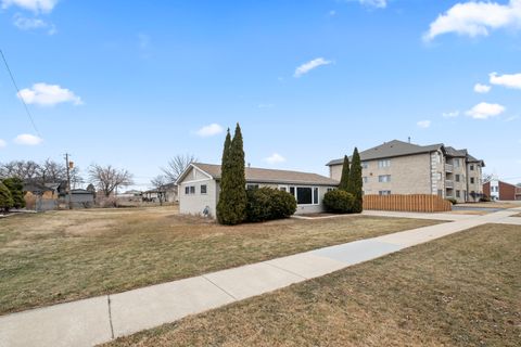 Tiny photo for 8026 W 84th Place, Justice, IL 60458 (MLS # 12580120)