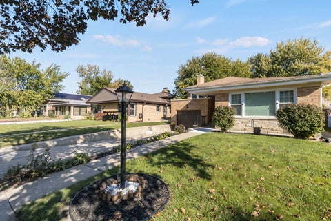 Tiny photo for 7311 N Kedvale Avenue, Lincolnwood, IL 60712 (MLS # 12791814)