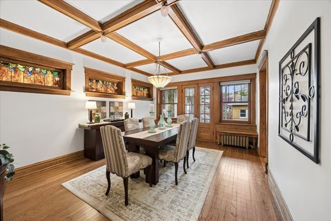 Tiny photo for 601 S Kenilworth Avenue, Oak Park, IL 60304 (MLS # 12627966)