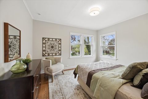 Tiny photo for 601 S Kenilworth Avenue, Oak Park, IL 60304 (MLS # 12627966)