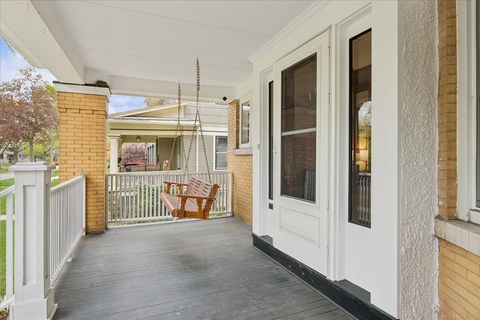 Tiny photo for 601 S Kenilworth Avenue, Oak Park, IL 60304 (MLS # 12627966)