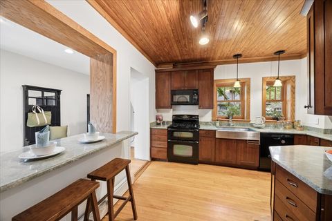 Tiny photo for 601 S Kenilworth Avenue, Oak Park, IL 60304 (MLS # 12627966)