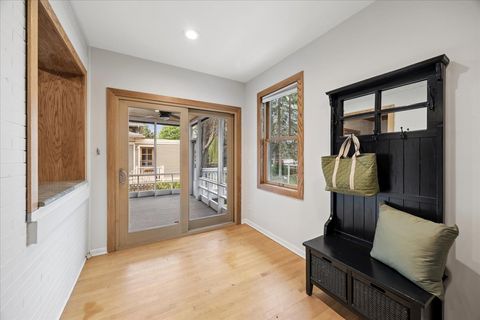 Tiny photo for 601 S Kenilworth Avenue, Oak Park, IL 60304 (MLS # 12627966)