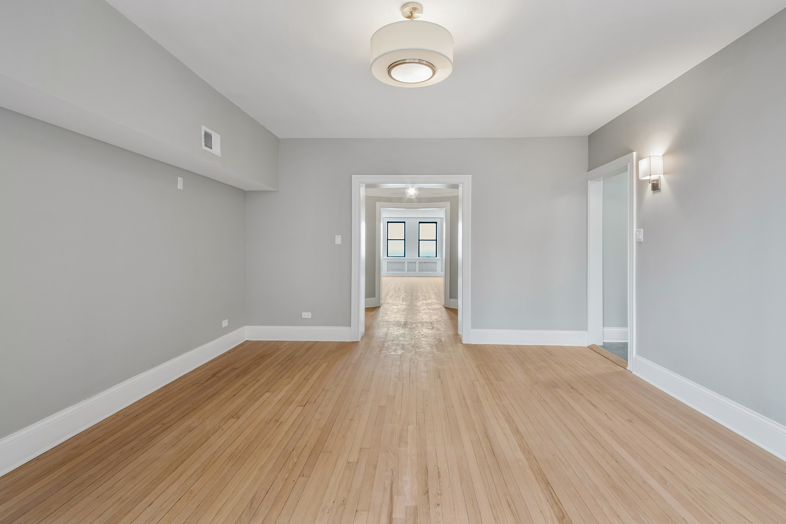 7000 S South Shore Drive PH-1401