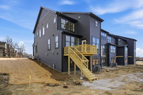 Tiny photo for 929 Preserve Court #02005, Aurora, IL 60502 (MLS # 12583813)