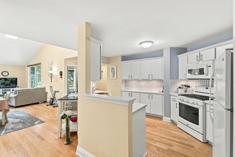 Tiny photo for 30W024 Cedar Court #024, Warrenville, IL 60555 (MLS # 12714639)