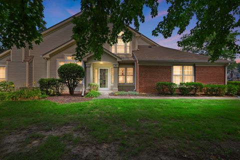 Tiny photo for 30W024 Cedar Court #024, Warrenville, IL 60555 (MLS # 12714639)