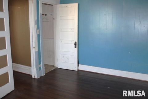 Tiny photo for 714 S MAIN Street, Kewanee, IL 61443 (MLS # QC4268076)