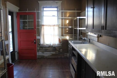 Tiny photo for 714 S MAIN Street, Kewanee, IL 61443 (MLS # QC4268076)