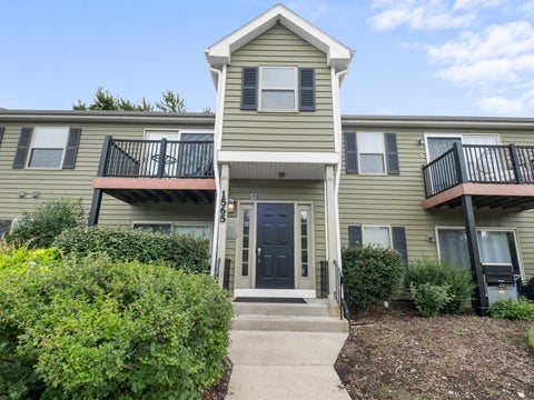 Photo of 1565 Raymond Drive #203, Naperville, IL 60563 (MLS # 12734580)