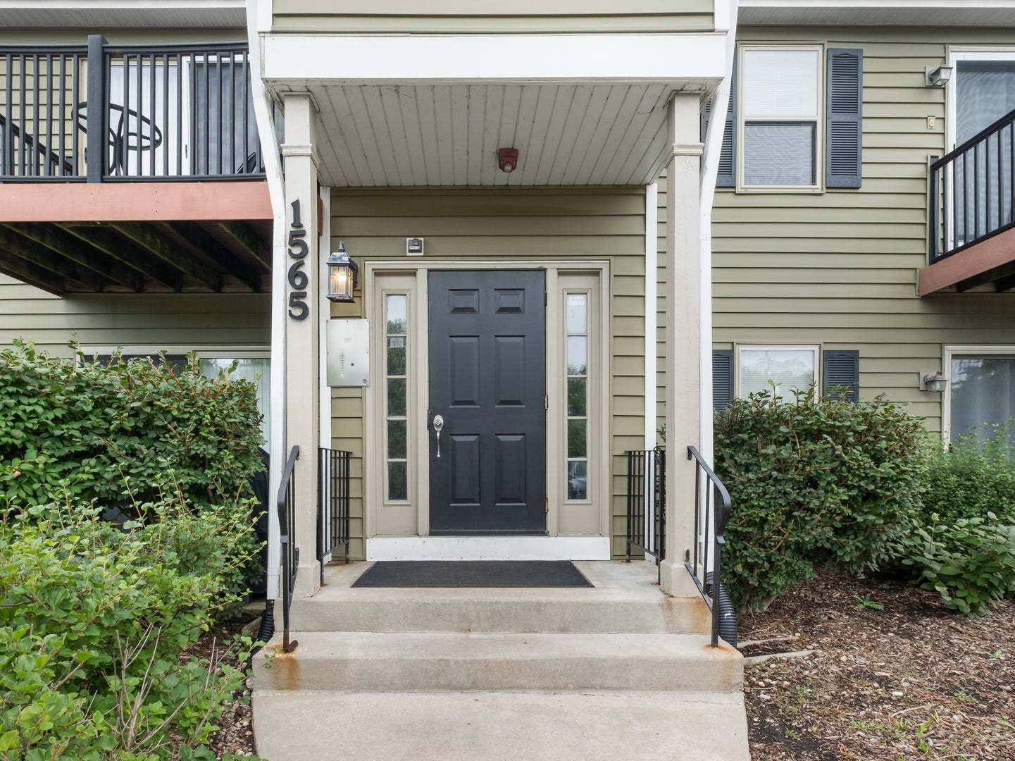 1565 Raymond Drive 203