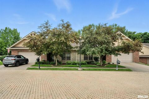 Tiny photo for 1013 2ND Street Court, Moline, IL 61265 (MLS # QC4265693)