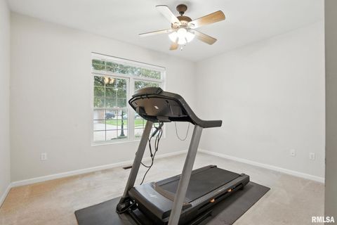 Tiny photo for 1013 2ND Street Court, Moline, IL 61265 (MLS # QC4265693)