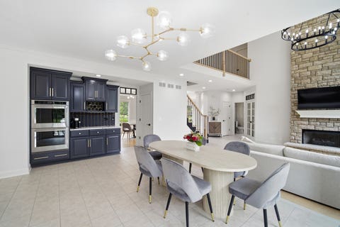 Tiny photo for 3818 Grand View Court, St. Charles, IL 60175 (MLS # 12729723)