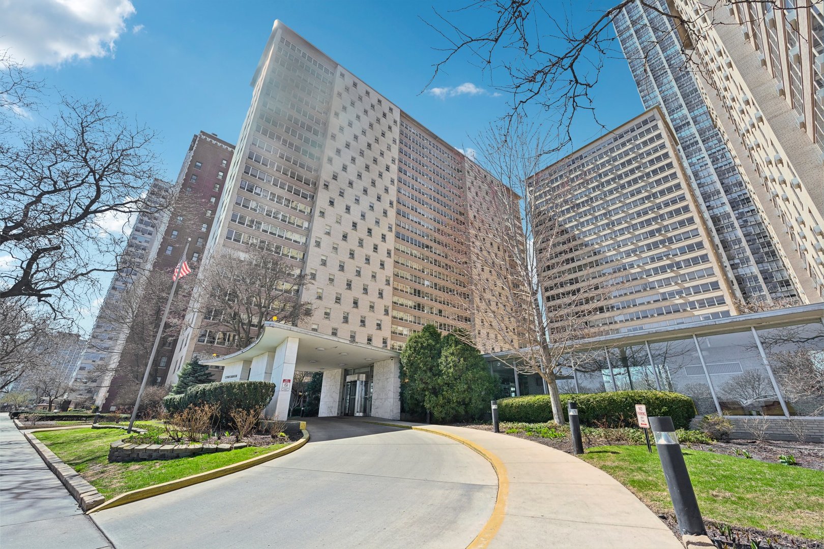 3950 N Lake Shore Drive 2209