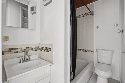 Tiny photo for 1032 KIRKWOOD Boulevard, Davenport, IA 52803 (MLS # 12661793)