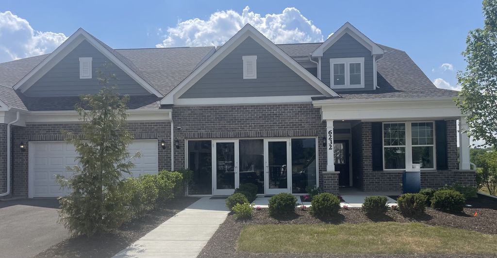 Photo for 6232 Links Drive #03001, Woodridge, IL 60517 (MLS # 12494802)