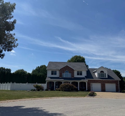 Photo of 1404 Silverthorne Drive, Quincy, IL 62305 (MLS # 12752773)